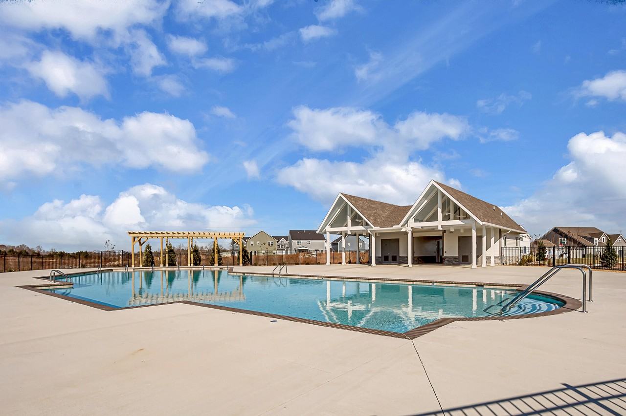 418 Butler Rd - Photo 2 of 26