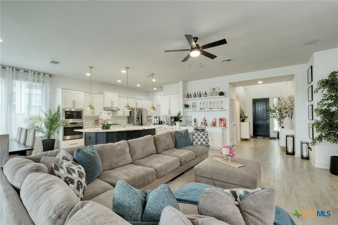 2701 Rabbit Creek Dr - Photo 4 of 36