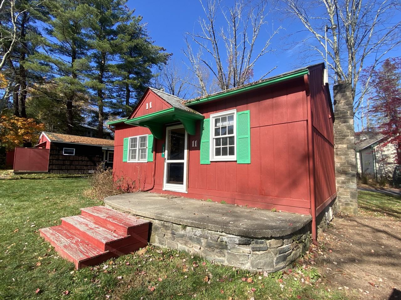 209 Cottage Ln - Photo 2 of 25