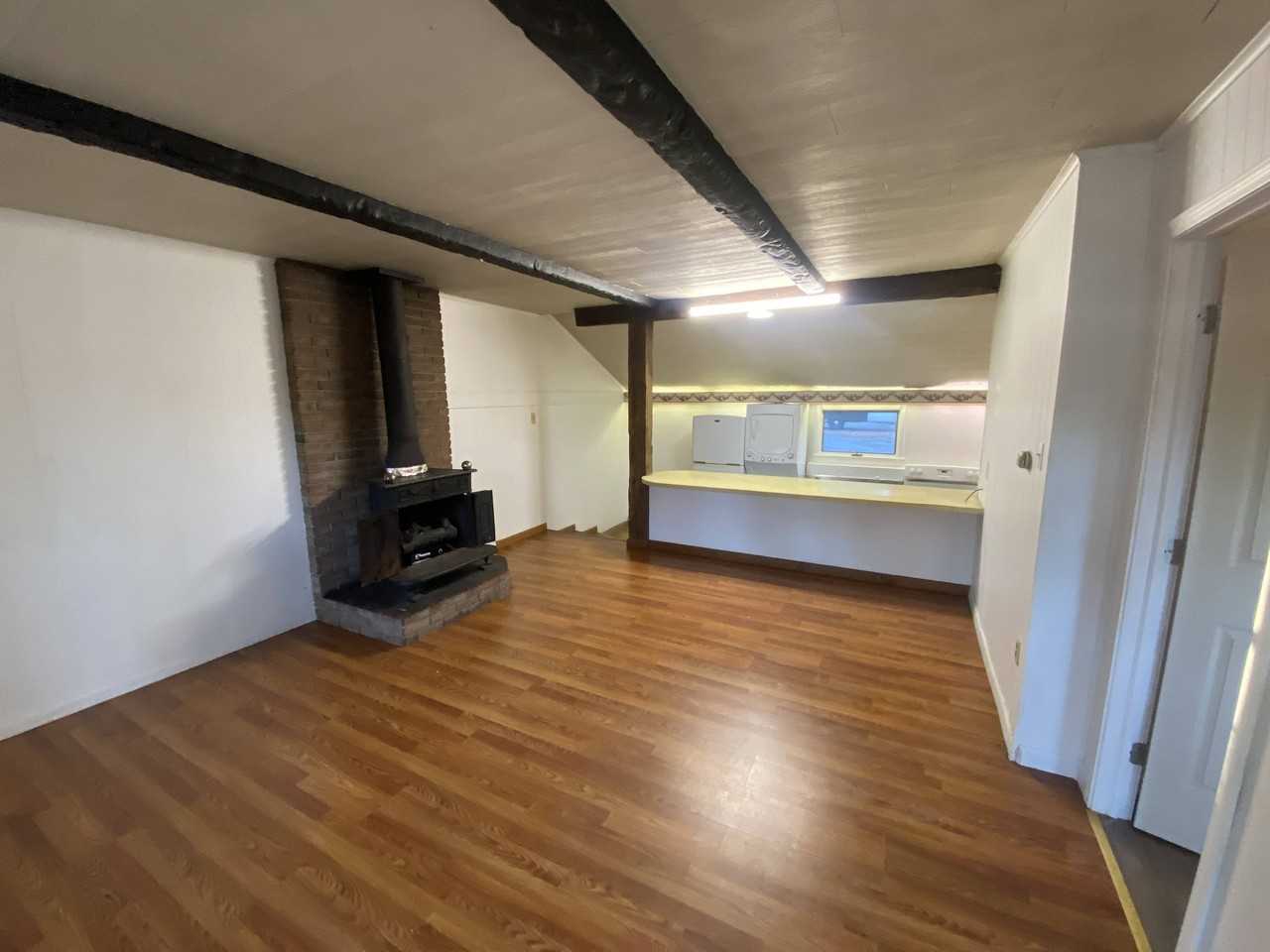 209 Cottage Ln - Photo 4 of 25