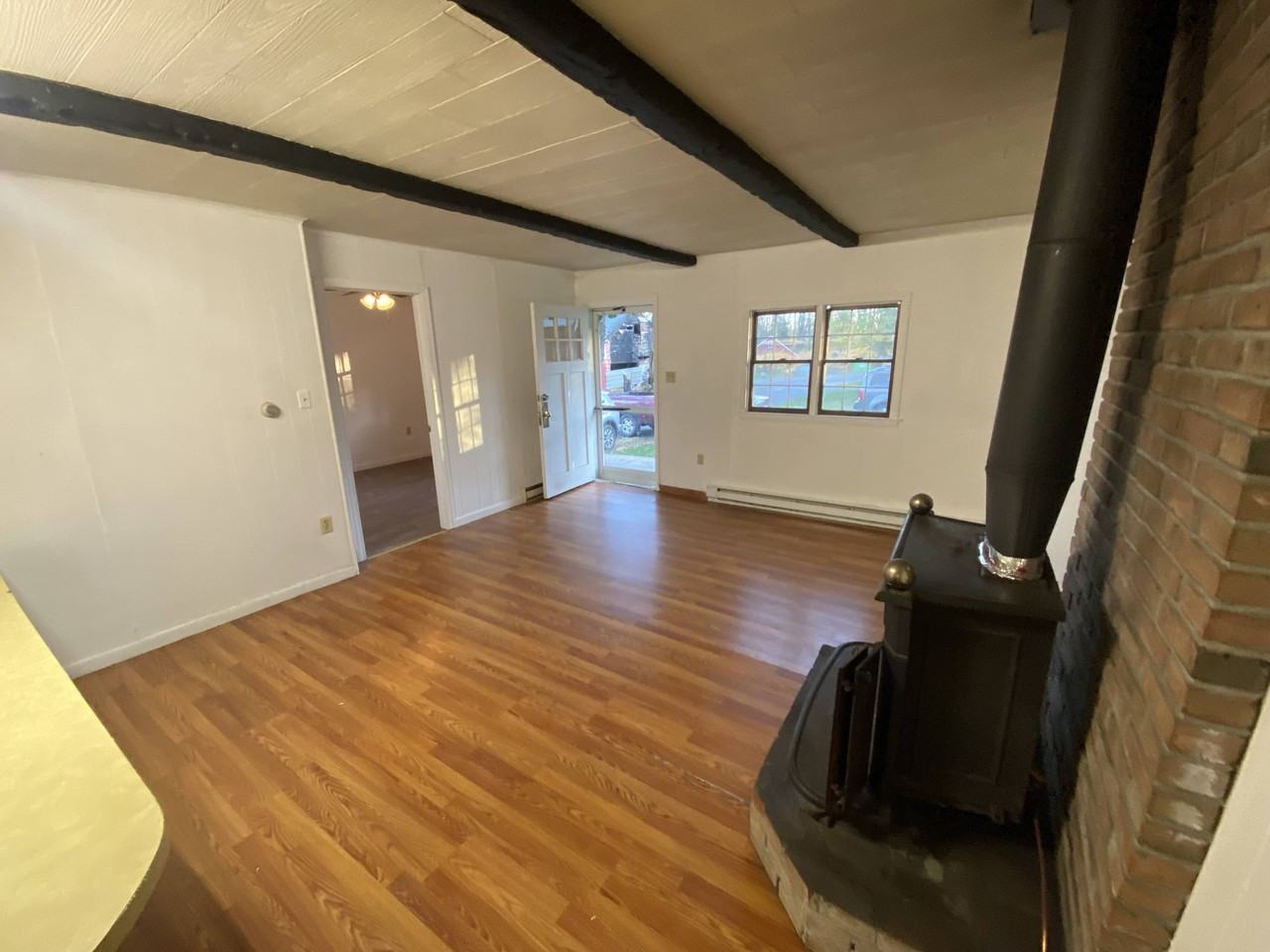 209 Cottage Ln - Photo 5 of 25