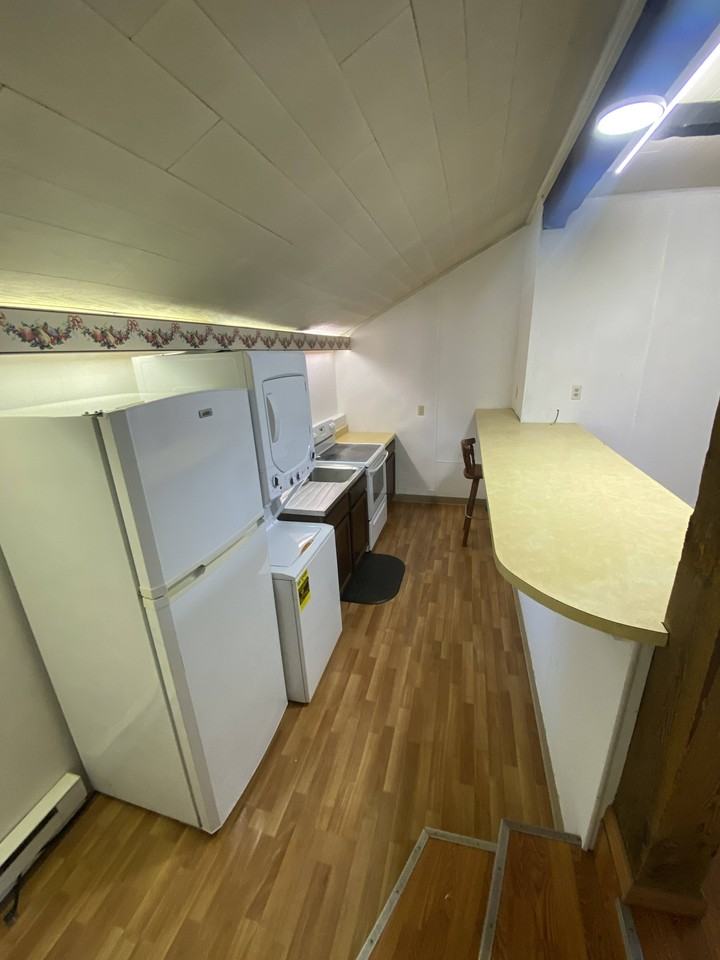 209 Cottage Ln - Photo 7 of 25