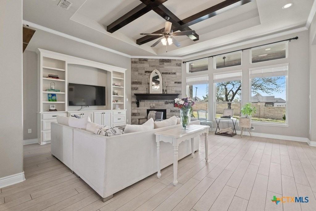 1745 Alta Vista Loop - Photo 4 of 34