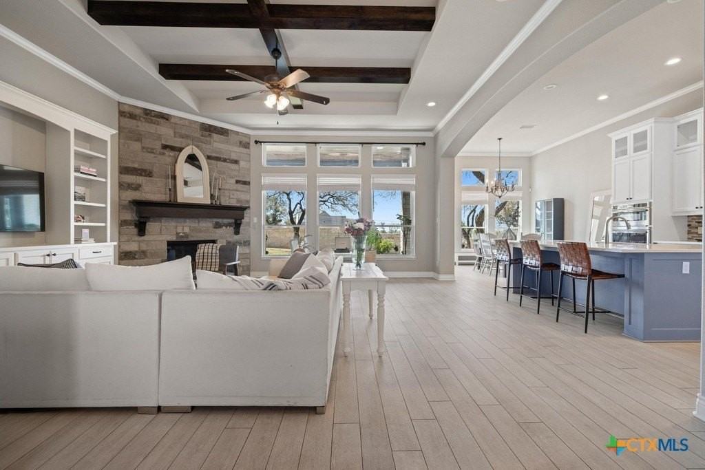 1745 Alta Vista Loop - Photo 5 of 34