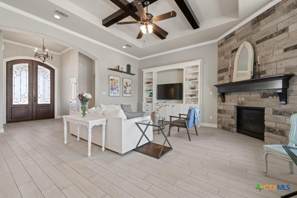 1745 Alta Vista Loop - Photo 6 of 34