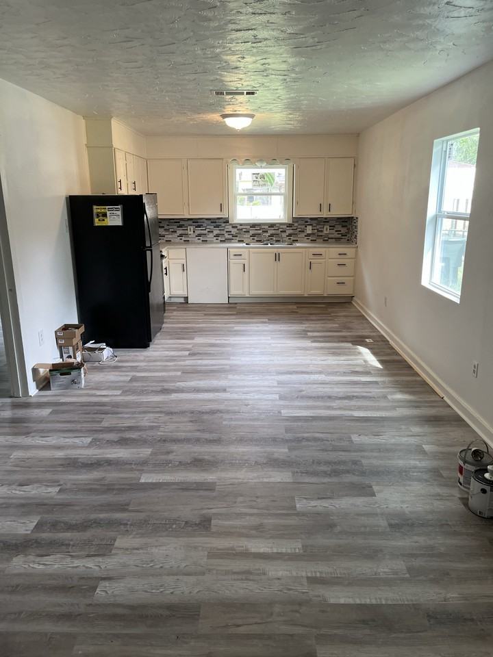 255 Pollard St #B - Photo 4 of 7