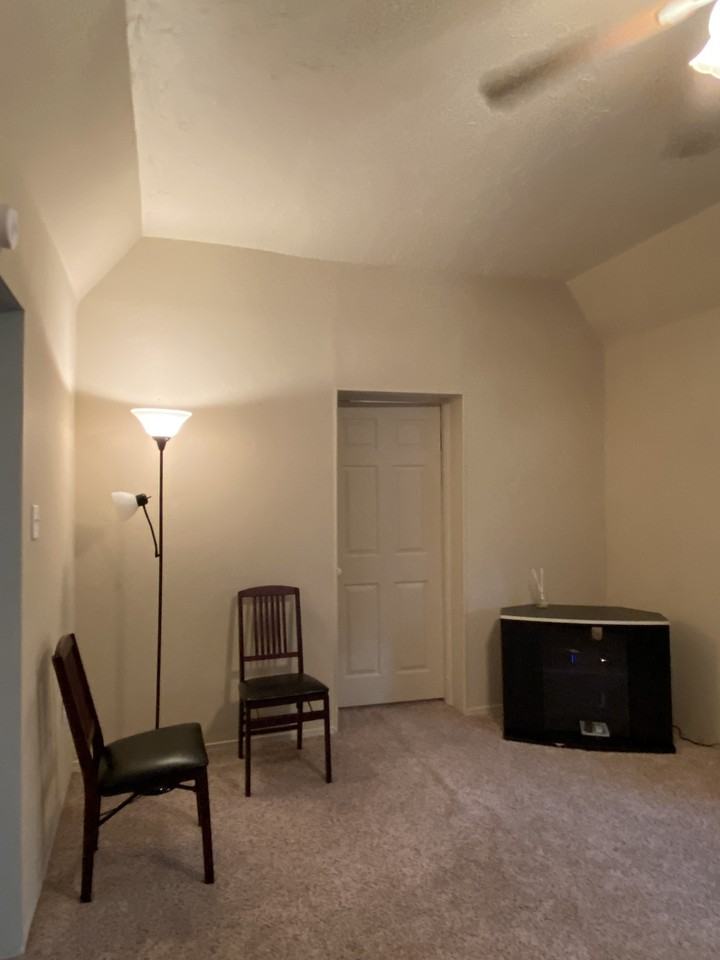 1701 Brownsville Rd #1 - Photo 3 of 16