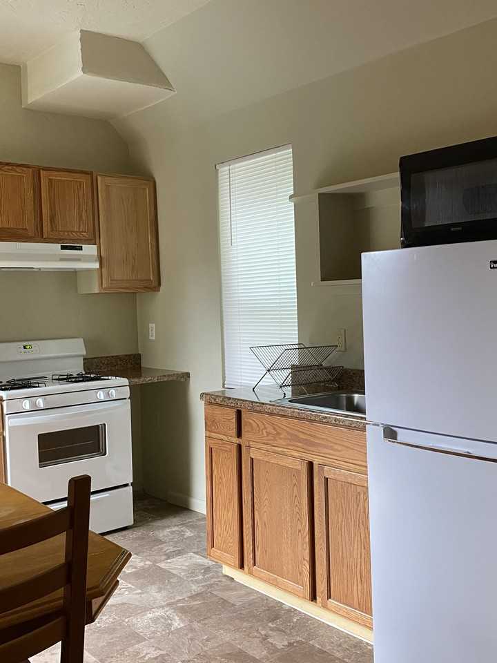 1701 Brownsville Rd #1 - Photo 7 of 16