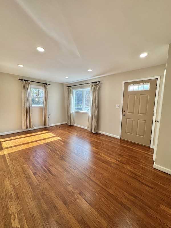 3 Seymour Ave - Photo 3 of 19