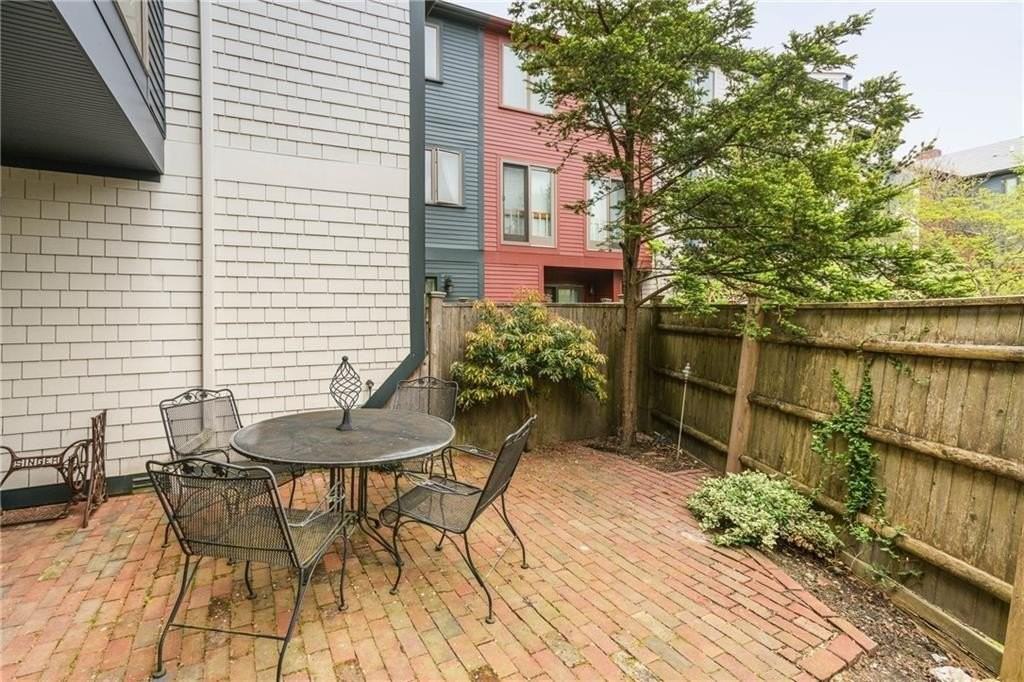 319 Swans Wharf Row - Photo 3 of 21