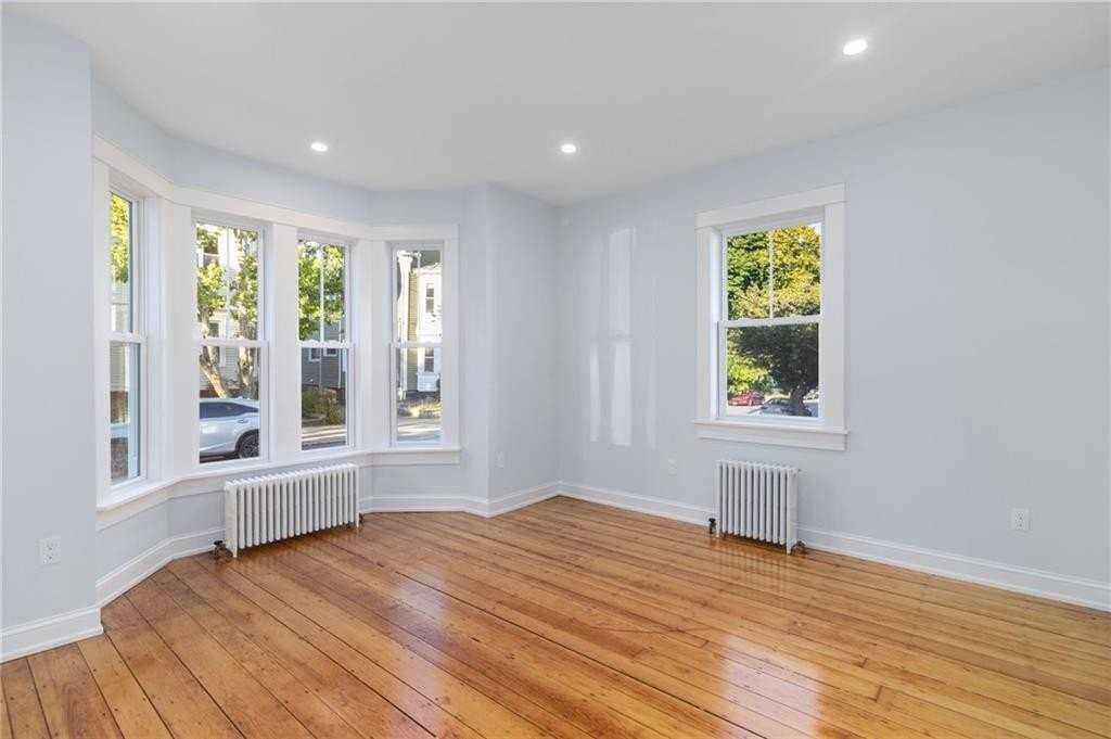 43 E George St Unit 1 - Photo 4 of 16