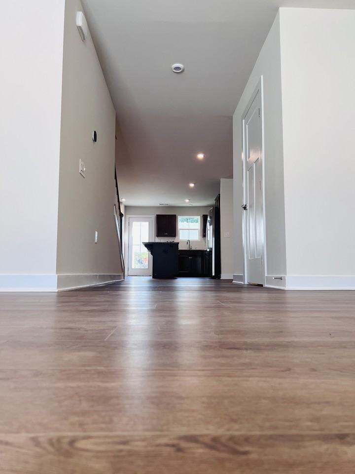 245 Scenic Rd - Photo 6 of 10
