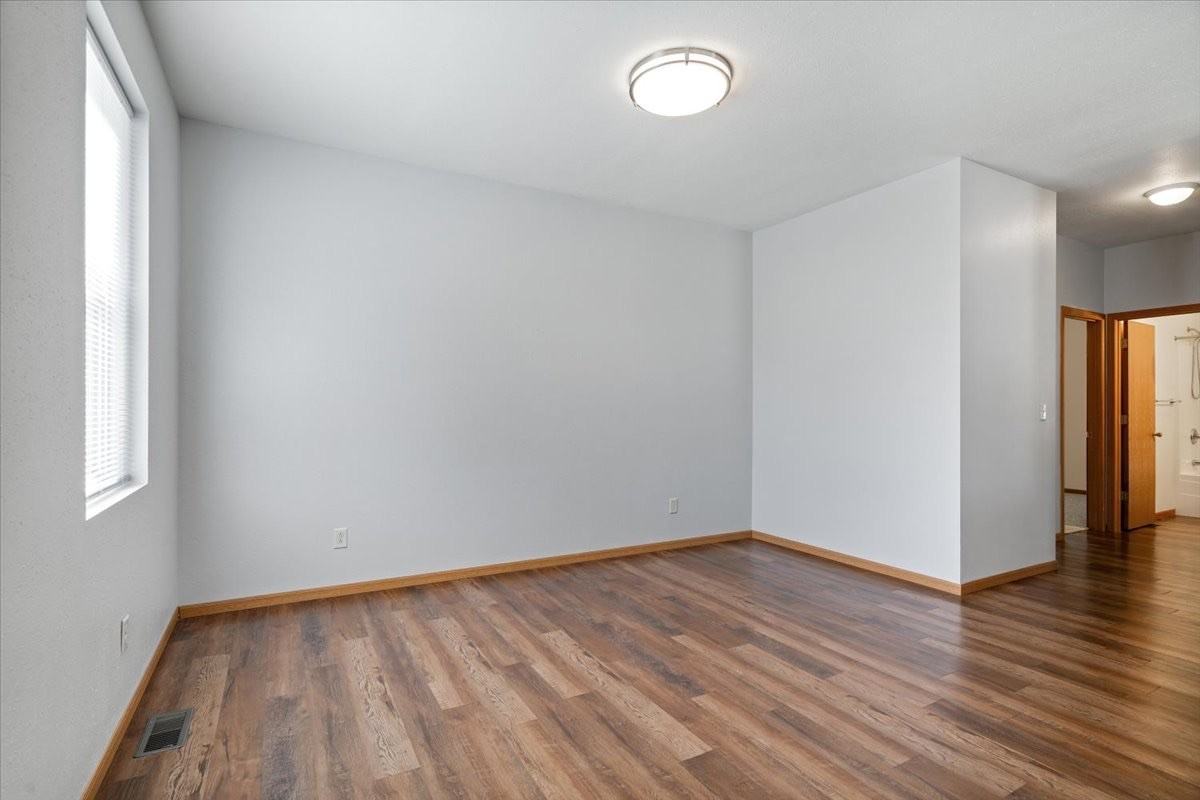 9639 Spur Line Ct - Photo 3 of 16