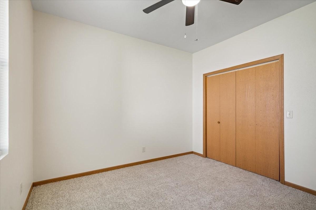 9639 Spur Line Ct - Photo 5 of 16