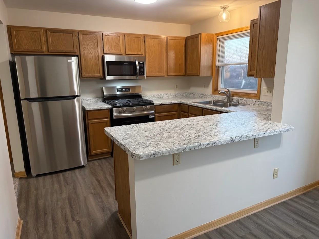 2042 Cliff Alex Ct S #3 - Photo 2 of 26