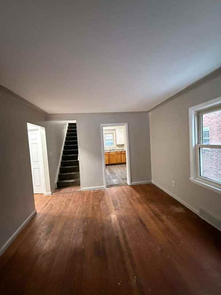 11704 Greenview Ave - Photo 2 of 13