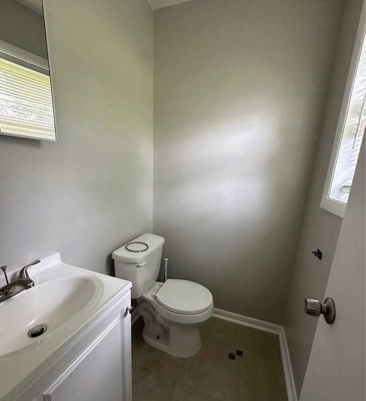 1015 Routon Dr Sw - Photo 5 of 8