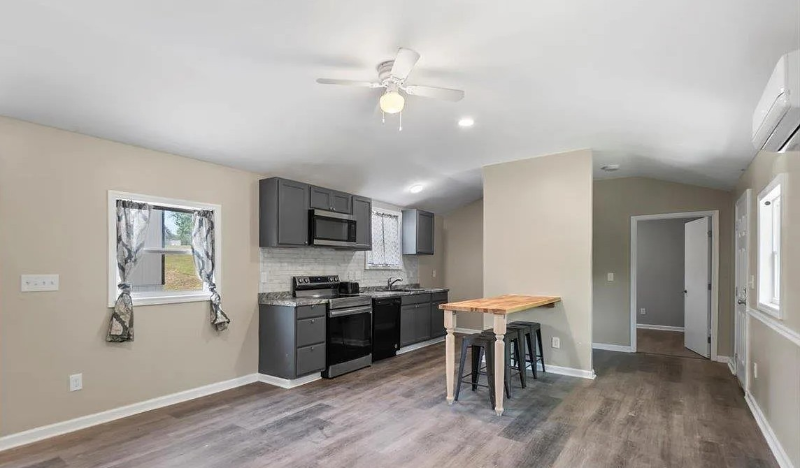 16684 Gabriel Way - Photo 3 of 10