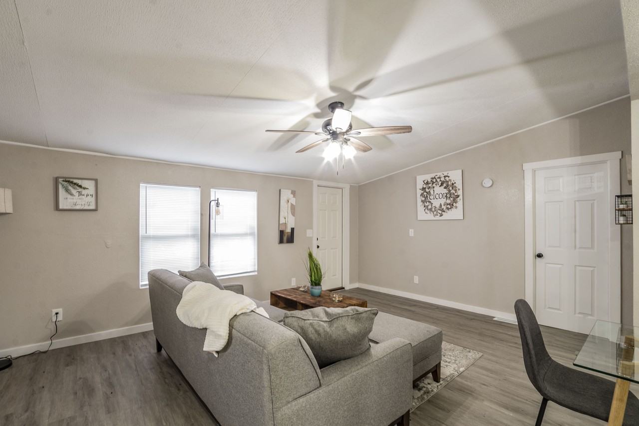 113 Sunset Rdg - Photo 3 of 13