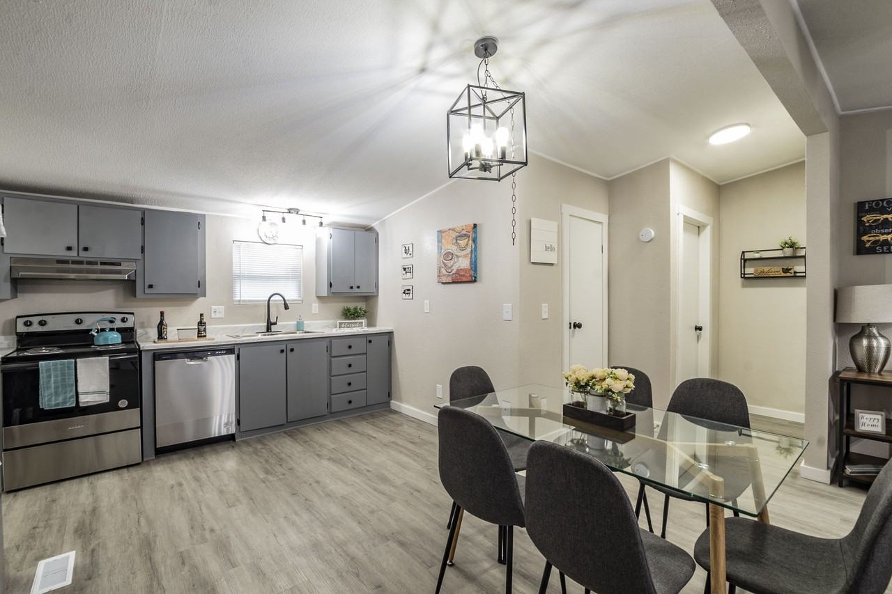 113 Sunset Rdg - Photo 4 of 13