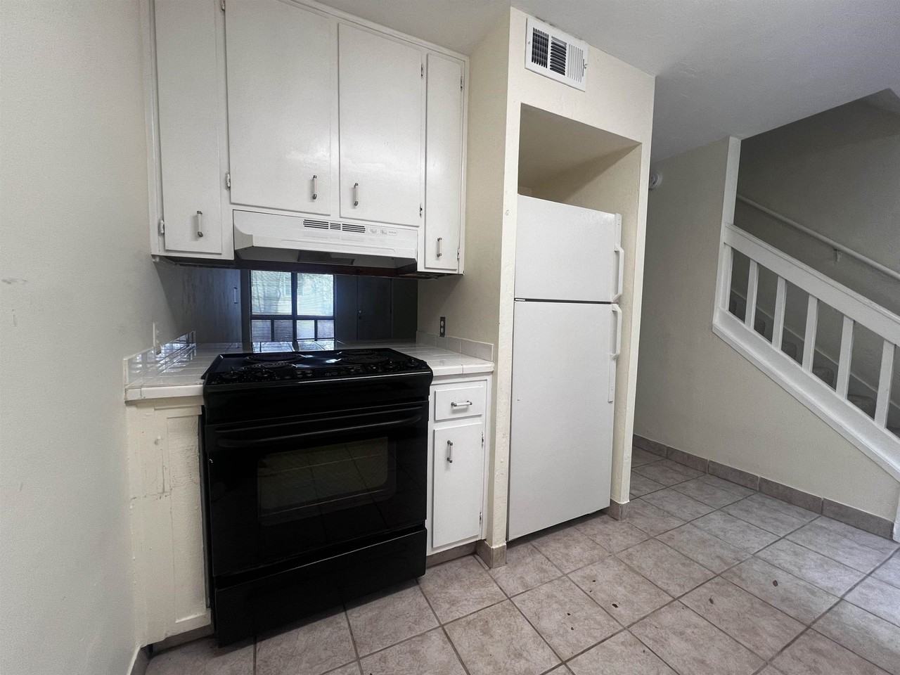 3720 Rockbrook Dr Apt C - Photo 5 of 21