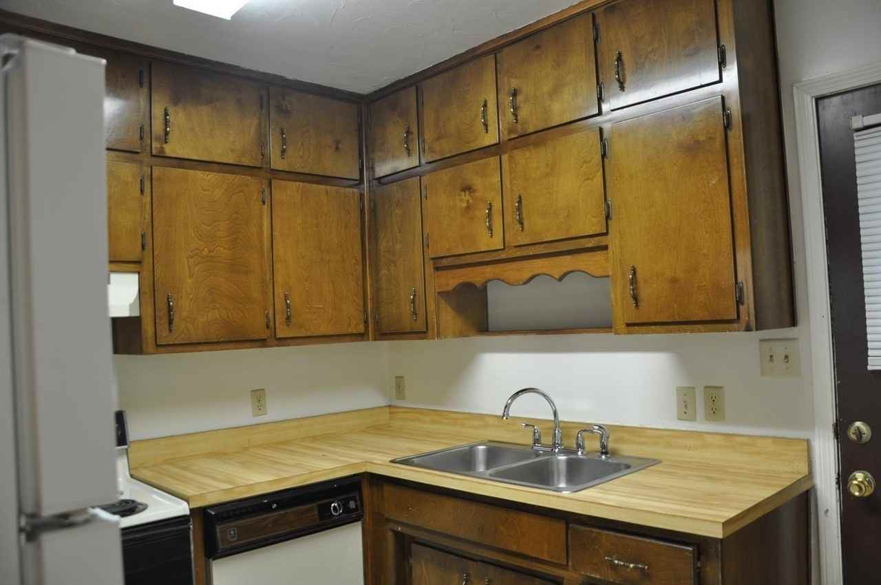 1886 Nicklaus Ct Apt D - Photo 5 of 11