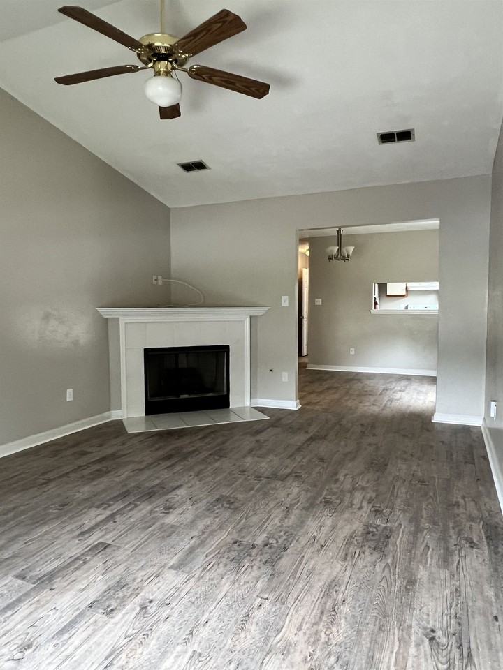 4108 Mission Trace Blvd - Photo 2 of 12