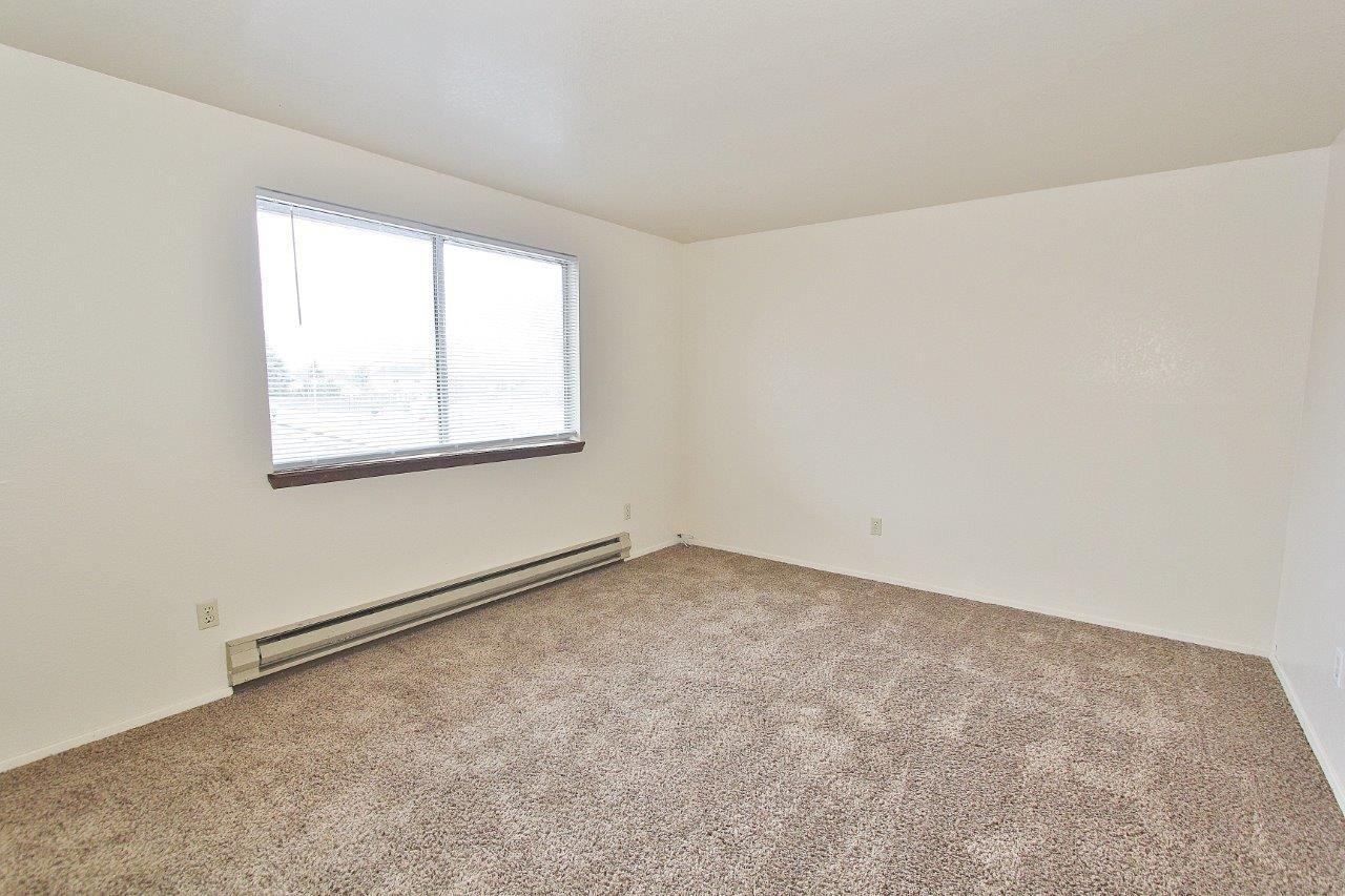 1576 W Sandalwood Dr - Photo 4 of 19