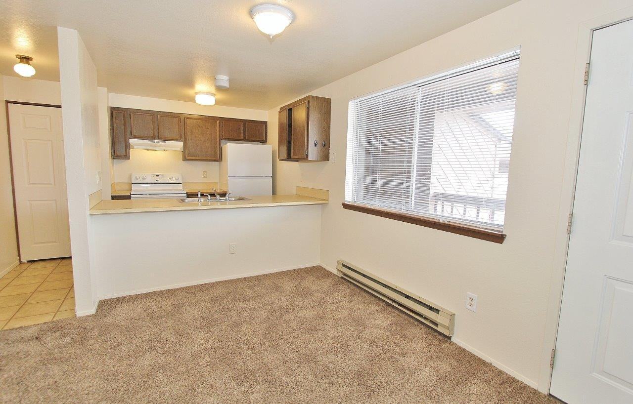 1576 W Sandalwood Dr - Photo 5 of 19