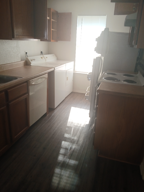 5804 Redstone Dr - Photo 5 of 16