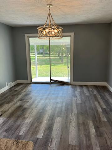 3687 Franklin Ave - Photo 6 of 15