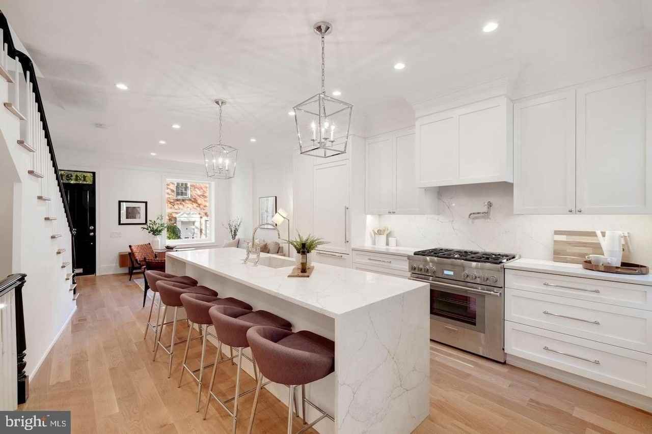 1421 27th St Nw - Photo 3 of 22