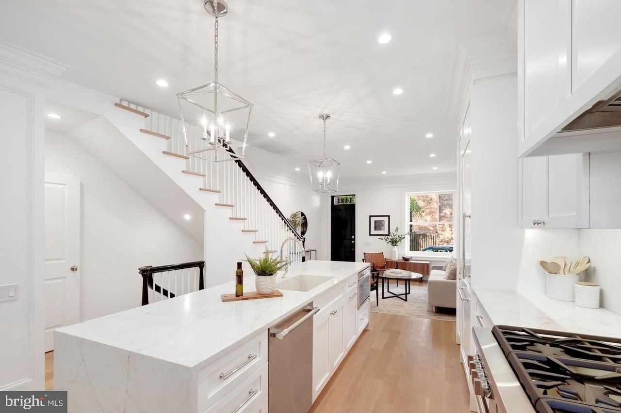 1421 27th St Nw - Photo 4 of 22