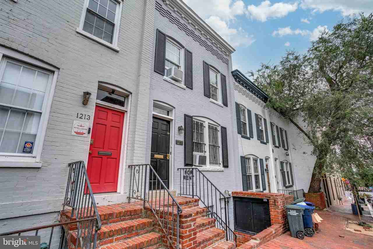 1211 33rd St Nw #1 - Photo 3 of 18