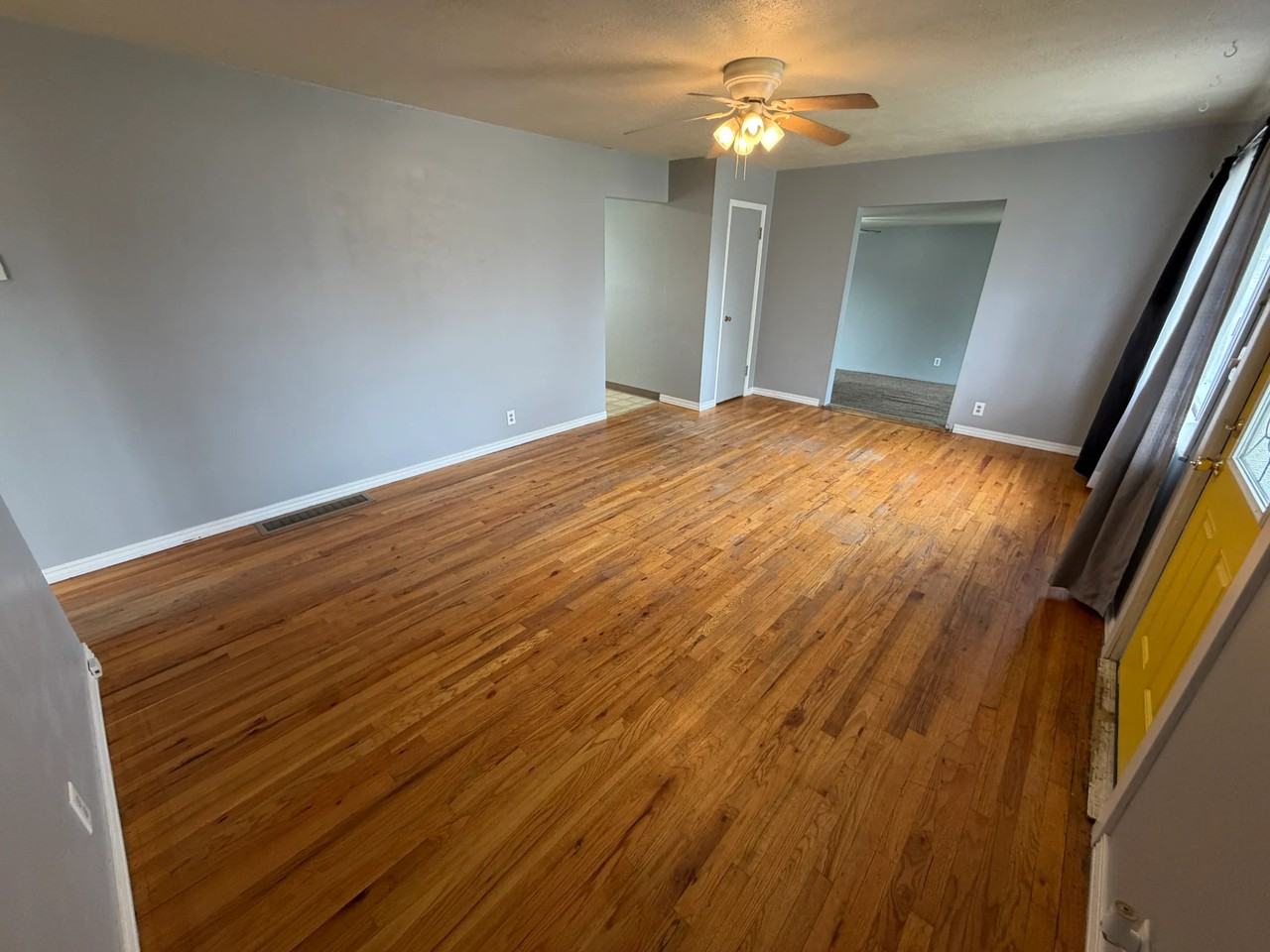 1110 E 11th N - Photo 4 of 19