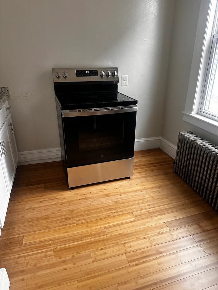 6 Jefferson Rd #3 - Photo 2 of 6