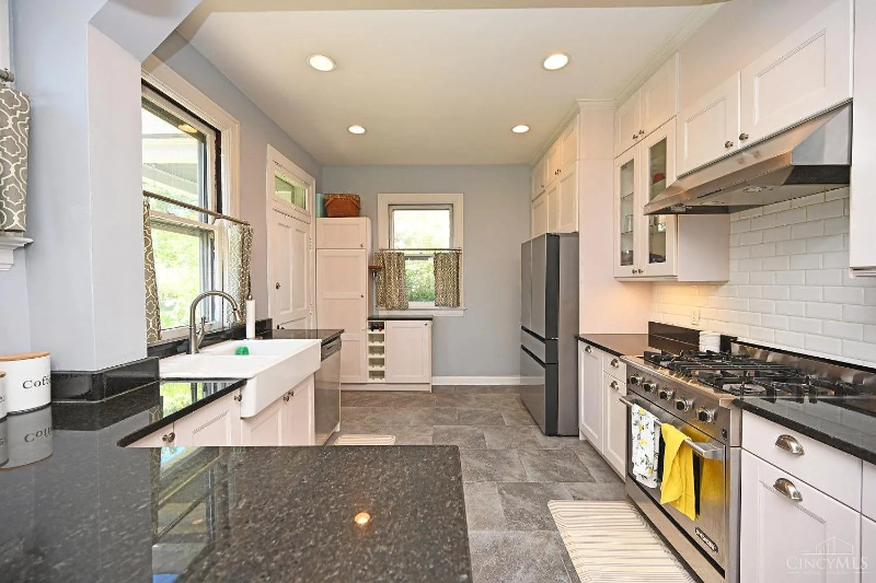 2123 Cameron Ave - Photo 3 of 19