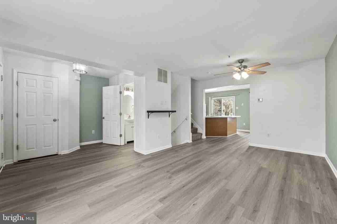 703 Horse Chestnut Ct - Photo 4 of 44