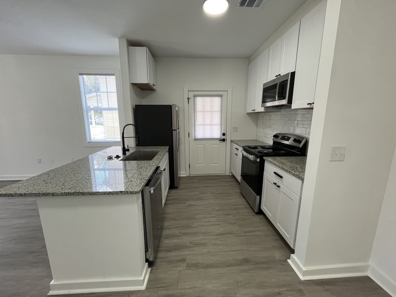 1934 Elvin Dr - Photo 4 of 10