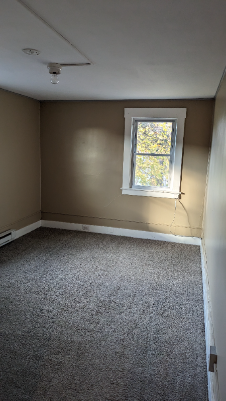 118 W Franklin St #2