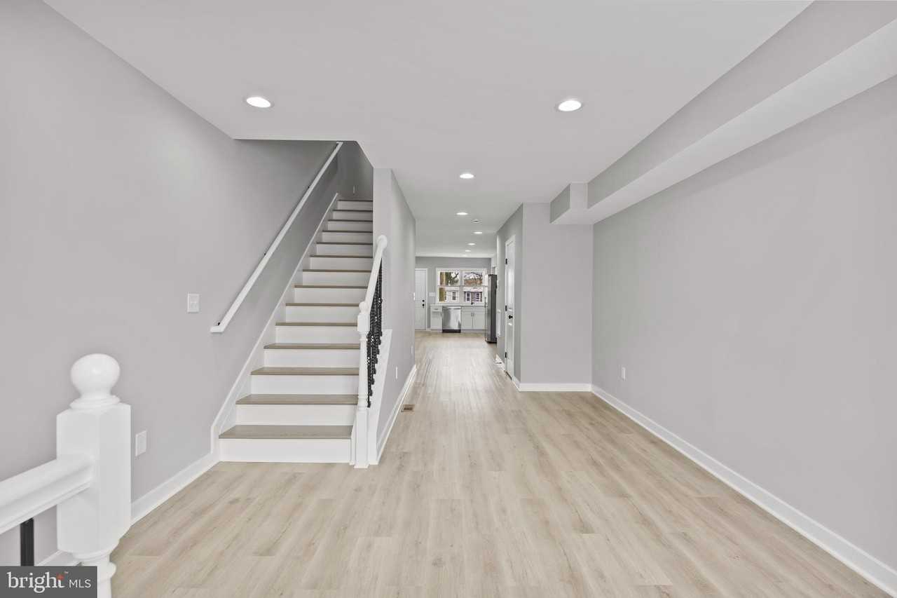 1709 N Wolfe St - Photo 6 of 48