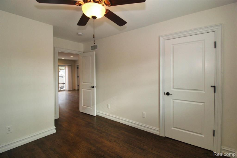 37752 Huron Pointe Dr - Photo 6 of 15