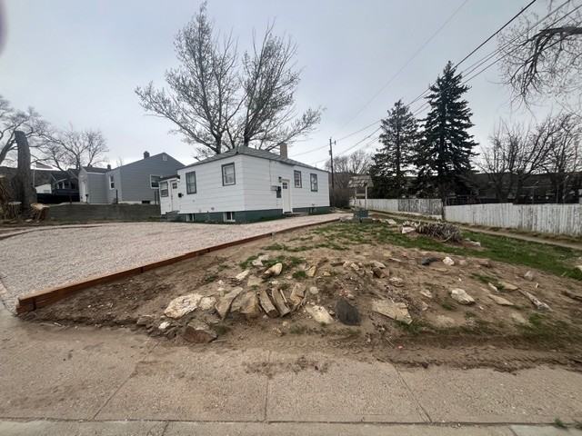 1311 Court Pl - Photo 2 of 16