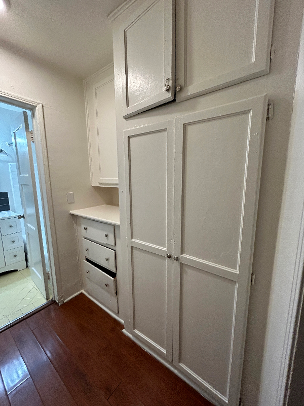 1737 N Sycamore Ave #107B - Photo 7 of 11