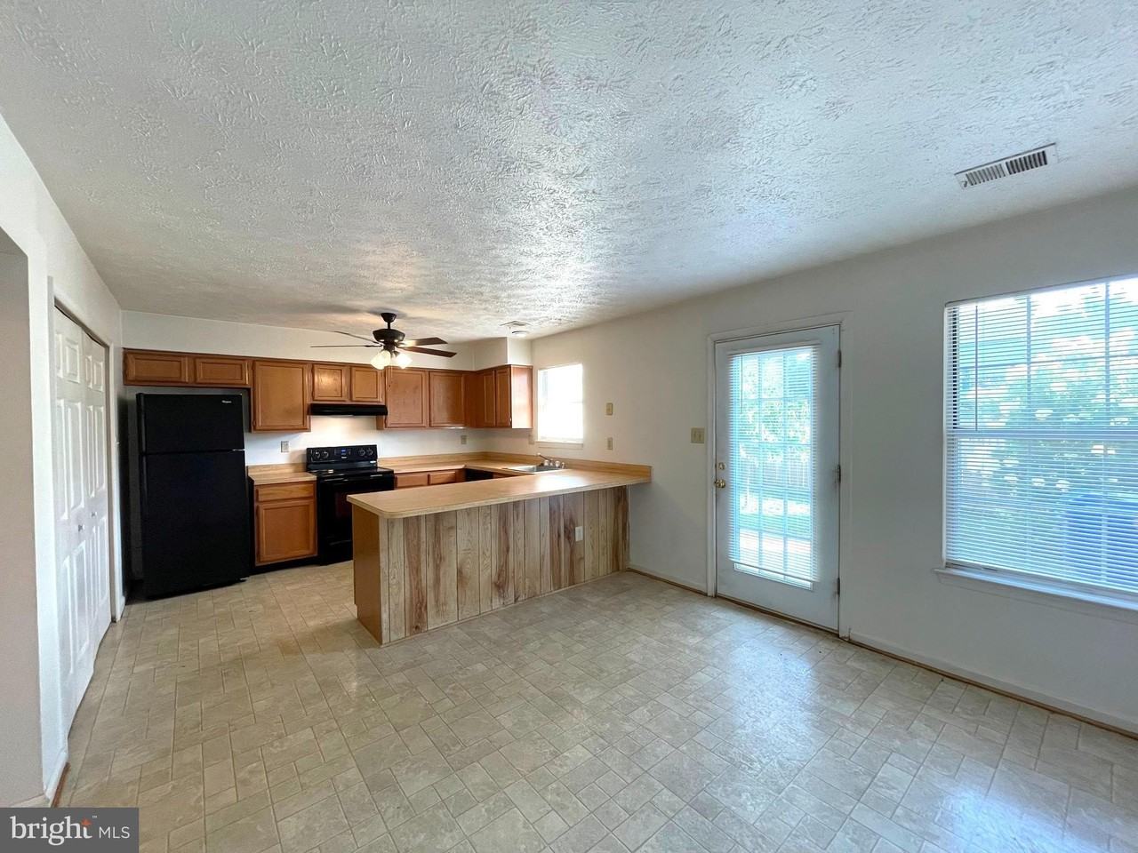 6142 Sea Lion Pl - Photo 6 of 25