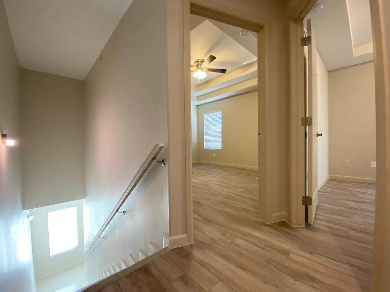 1021 E La Cantera Ave #4 - Photo 5 of 9