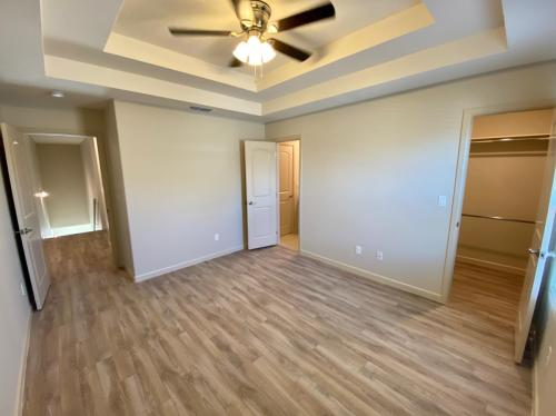 1021 E La Cantera Ave #4 - Photo 7 of 9