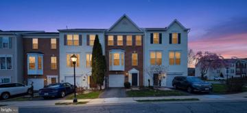 featured image of 2483 Lakeside Dr