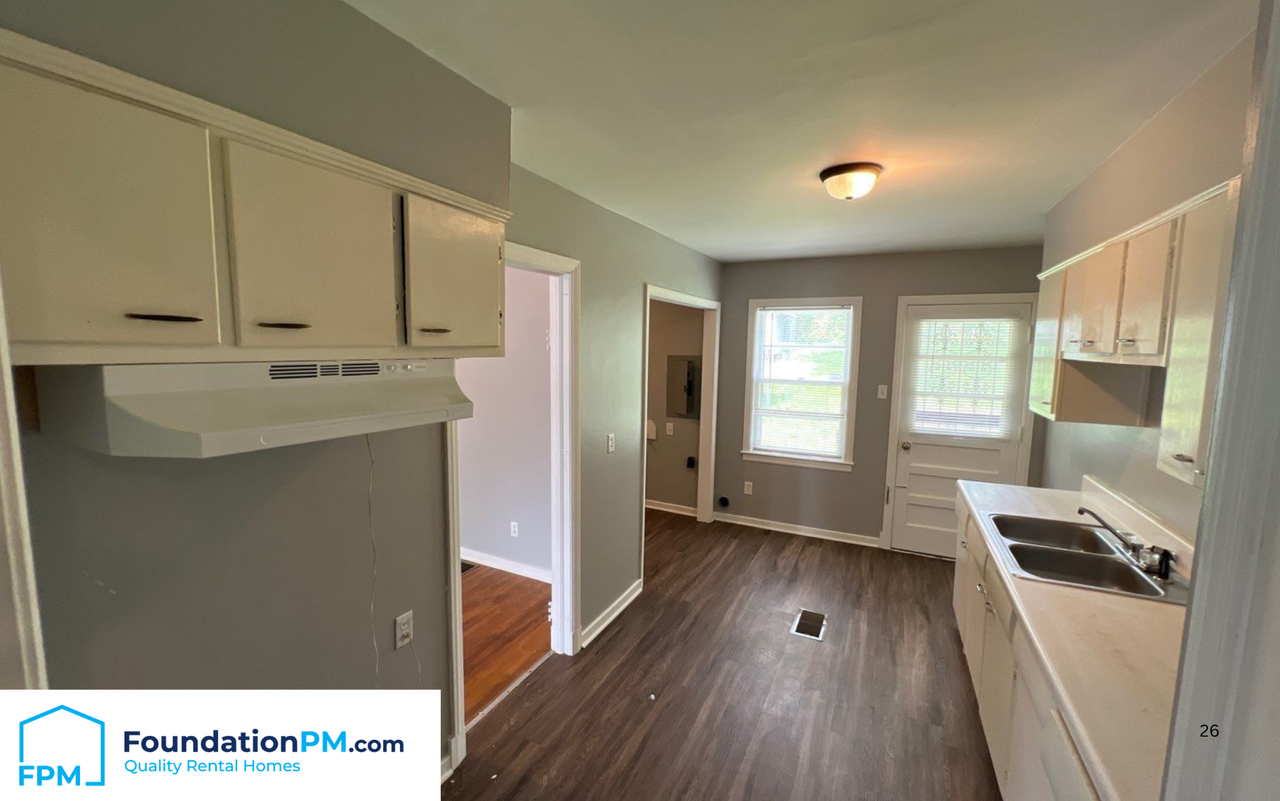 2324 Slocum Ave #1 - Photo 3 of 14