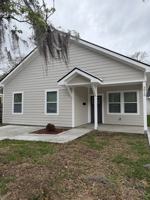 featured image of 3919 Crane St